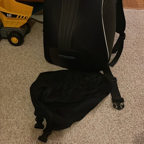 OGIO No Drag Backpack - Picture 11 of 12